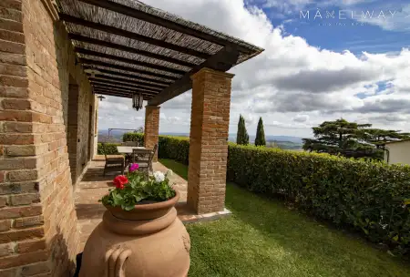 TYPICAL TUSCAN VILLA