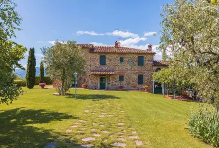STUNNING TENUTA
