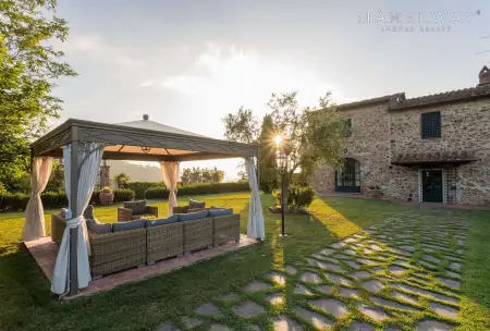 STUNNING TENUTA