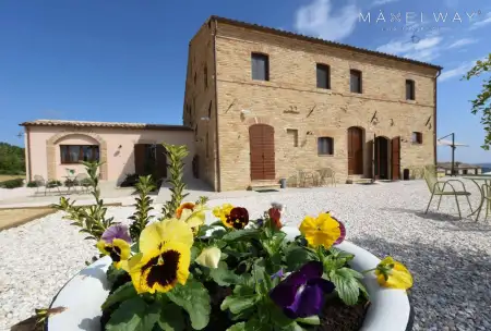 AMAZING VILLA IN THE MARCHE